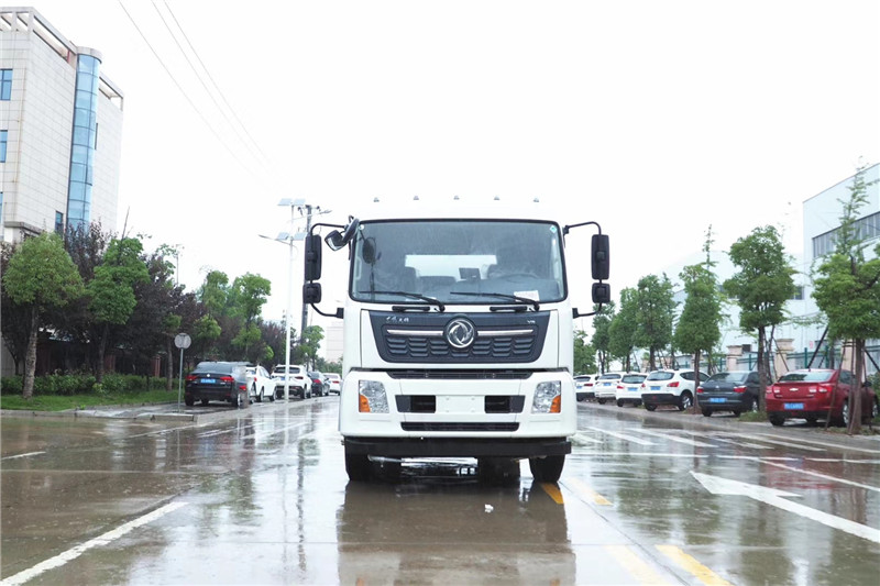 東風(fēng)天龍后八輪20噸噴霧車，國六綠化噴灑車