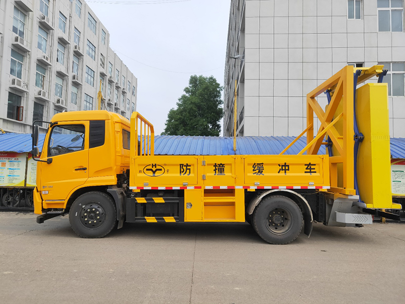 東風天錦100K防撞車